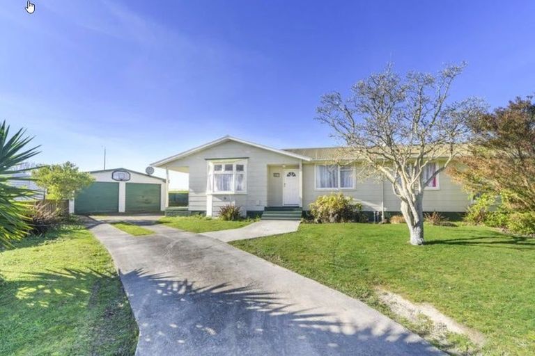 Photo of property in 17 Egmont Place, Westbrook, Palmerston North, 4412