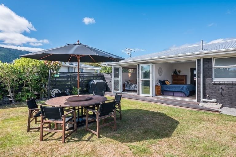 Photo of property in 53 Rimu Street, Waikanae, 5036
