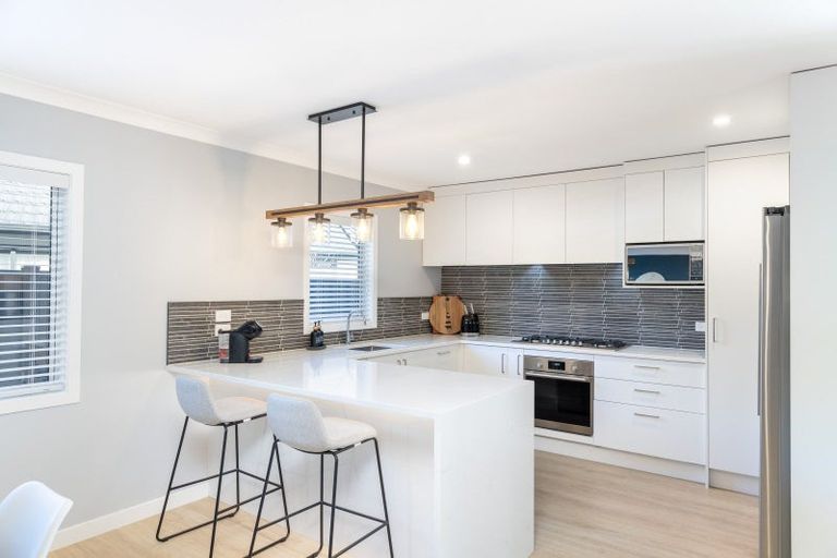 Photo of property in 15 Salisbury Crescent, Wallaceville, Upper Hutt, 5018