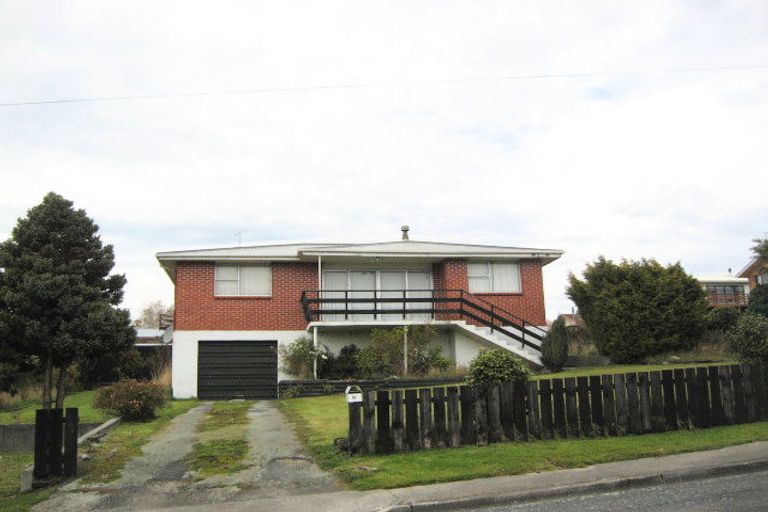 Photo of property in 12 Cambridge Street, Balclutha, 9230