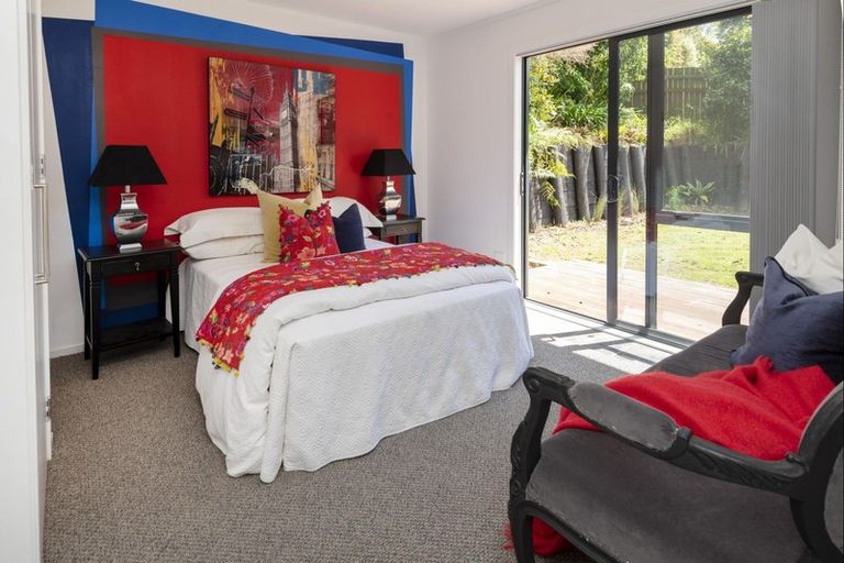 Photo of property in 9 Ramoana Mews, Shelly Park, Auckland, 2014