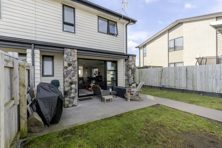 Photo of property in 15 Discovery Place, Marfell, New Plymouth, 4310