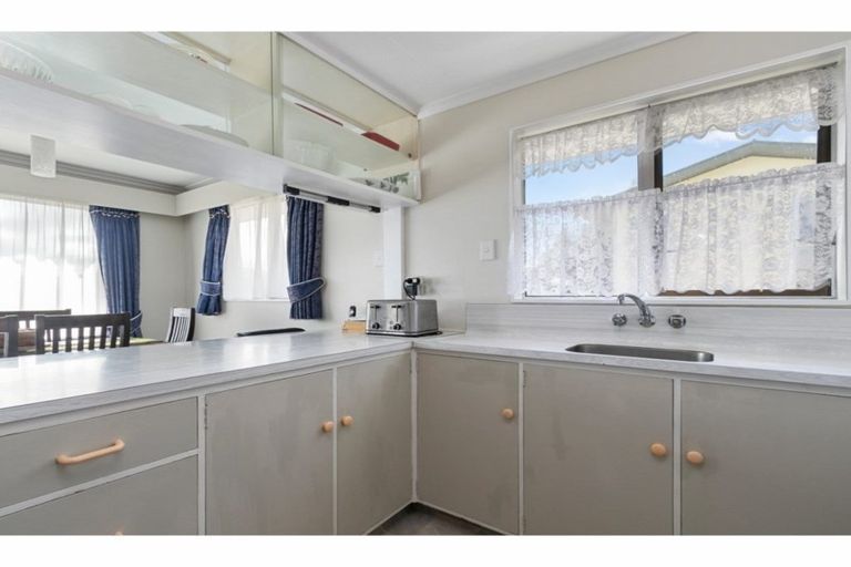 Photo of property in 110 Holborn Drive, Stokes Valley, Lower Hutt, 5019