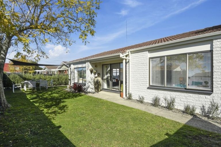 Photo of property in 3a Compton Place, Mount Maunganui, 3116