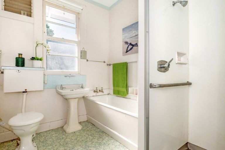 Photo of property in 219 Harris Street, Inner Kaiti, Gisborne, 4010