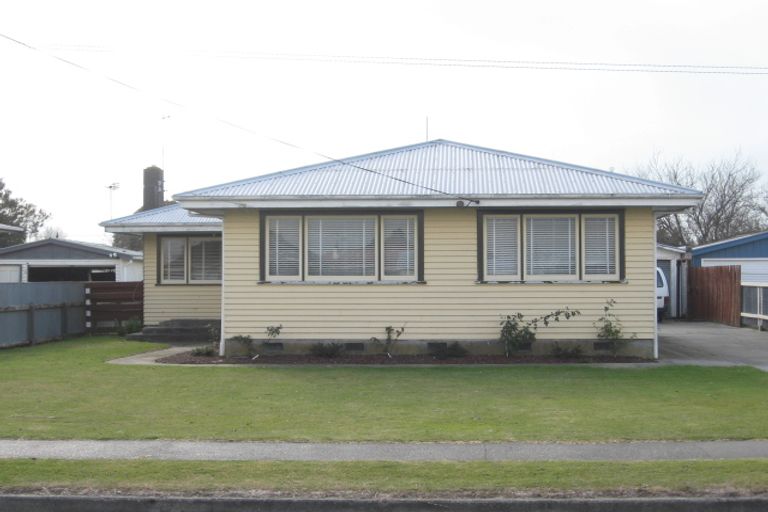 Photo of property in 18 Mason Avenue, Maraenui, Napier, 4110
