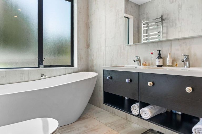 Photo of property in 45 Pohutukawa Parade, Riverhead, 0820