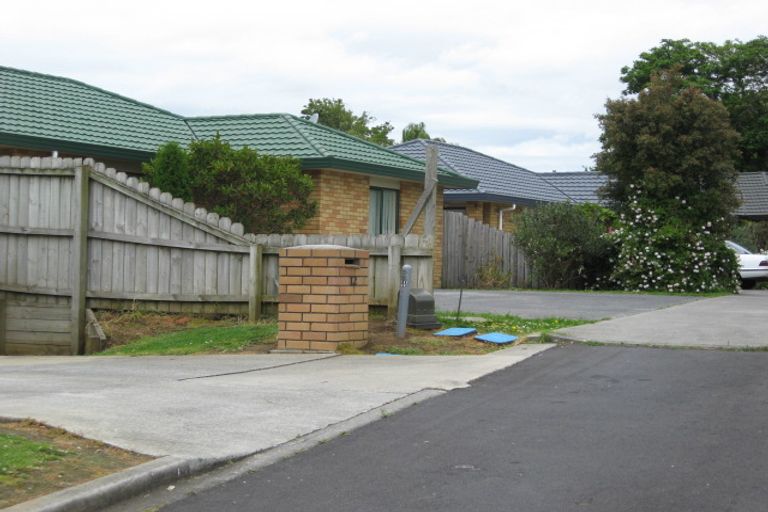 Photo of property in 16 Saybrook Place, Mangere, Auckland, 2022