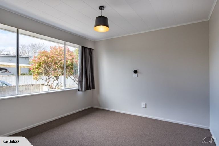 Photo of property in 2/39 Palmer Court, Silverstream, Upper Hutt, 5019