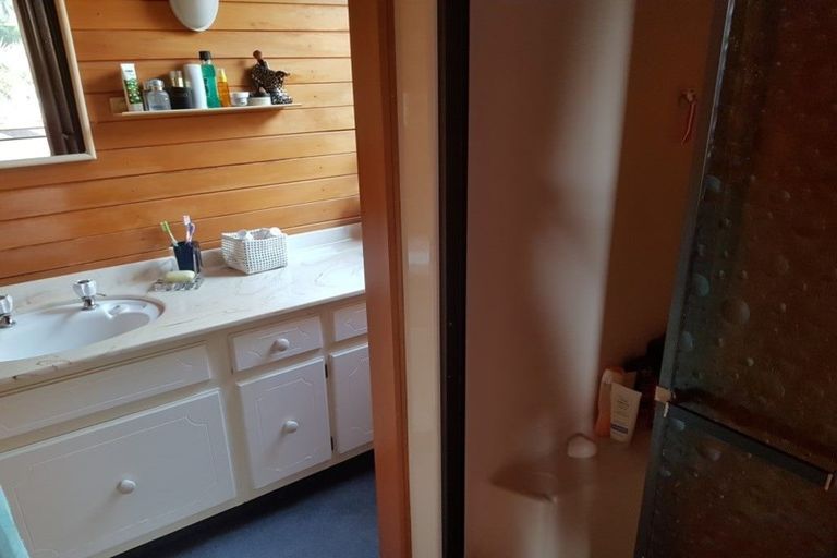 Photo of property in 18 Evans Pass Road, Sumner, Christchurch, 8081