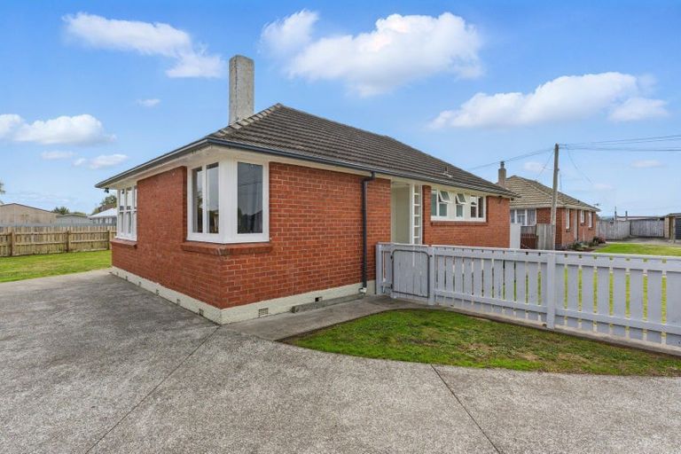 Photo of property in 11 Ward Street, Bulls, 4818