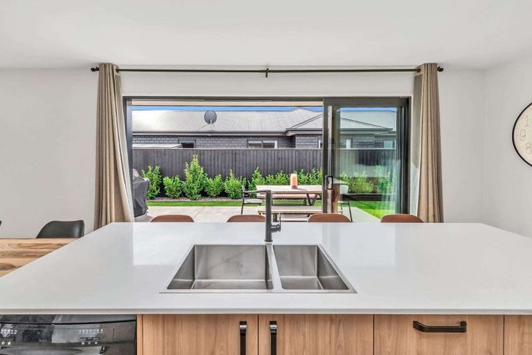 Photo of property in 15 Cedric Place, Darfield, 7510