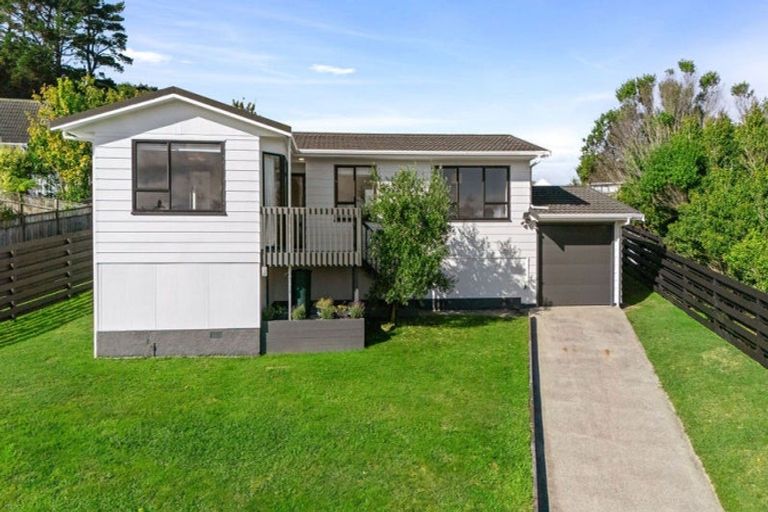 Photo of property in 42 Dominica Crescent, Grenada Village, Wellington, 6037