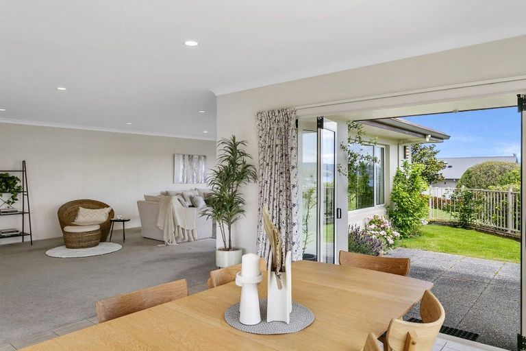 Photo of property in 24 Botanical Heights Drive, Waipahihi, Taupo, 3330