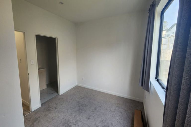 Photo of property in 9 Puwha Street, Massey, 0614