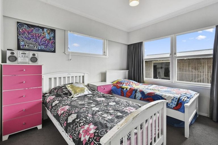 Photo of property in 94 Beach Road, Pahurehure, Papakura, 2113