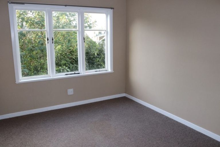 Photo of property in 27 Glenfern Road, Mellons Bay, Auckland, 2014