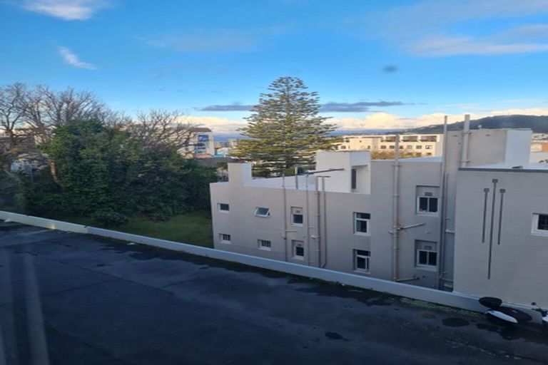 Photo of property in Elms Court Flats, 5/367 The Terrace, Te Aro, Wellington, 6011