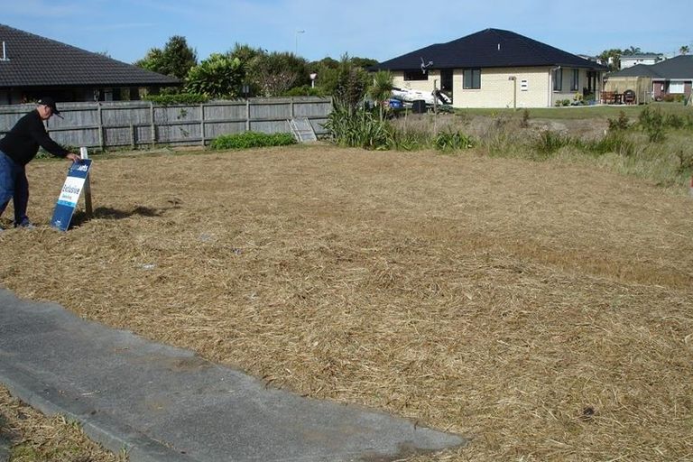 Photo of property in 5 Ocean View Rise, Ruakaka, 0116