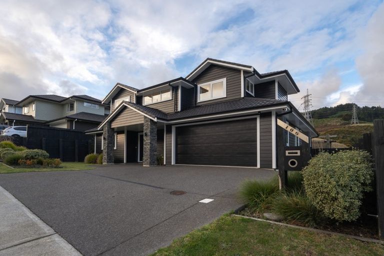 Photo of property in 100 Melksham Drive, Churton Park, Wellington, 6037