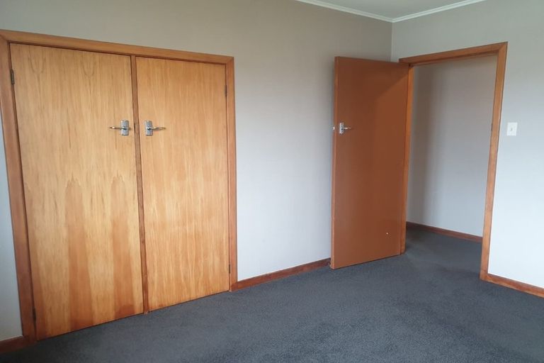 Photo of property in 8 Truby King Street, Merrilands, New Plymouth, 4312