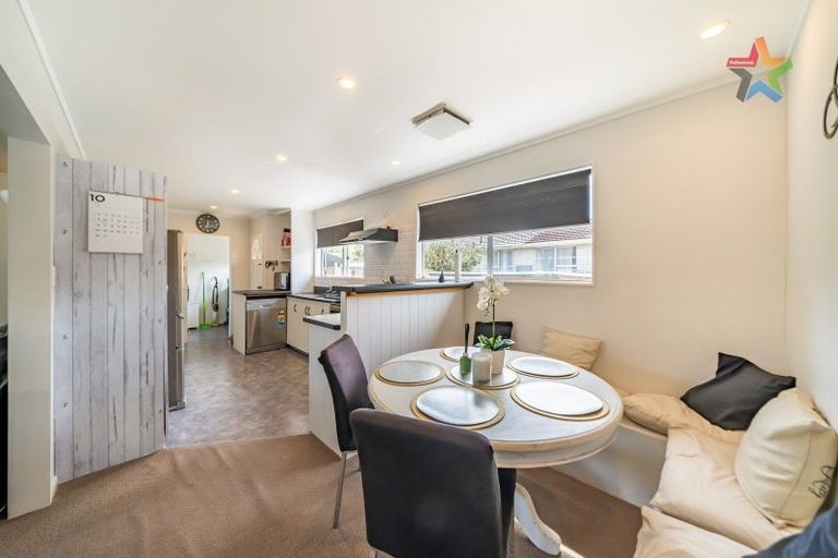 Photo of property in 5 Harvard Grove, Totara Park, Upper Hutt, 5018