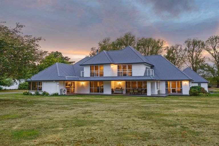 Photo of property in 533 Yaldhurst Road, Yaldhurst, Christchurch, 7676