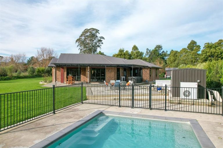 Photo of property in 356 Kimberley Road, Levin, 5571