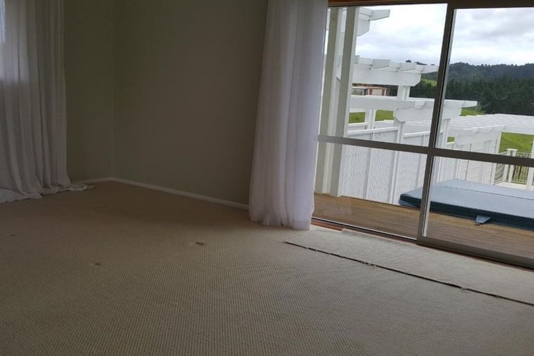 Photo of property in 118 Upper Orewa Road, Wainui, Silverdale, 0992