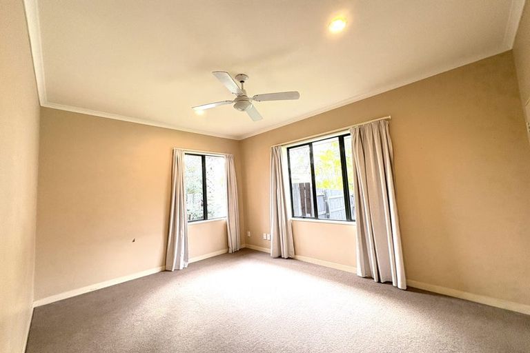 Photo of property in 79 Manor Park, Sunnyhills, Auckland, 2010