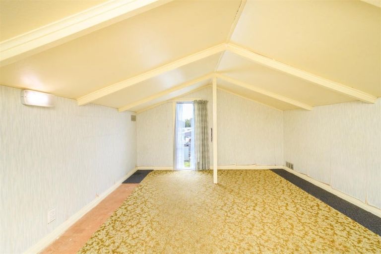 Photo of property in 201 Bridge Street, Bulls, 4818