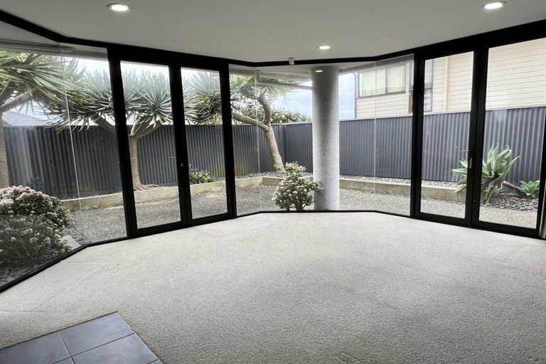 Photo of property in 2/174 Bucklands Beach Road, Bucklands Beach, Auckland, 2012