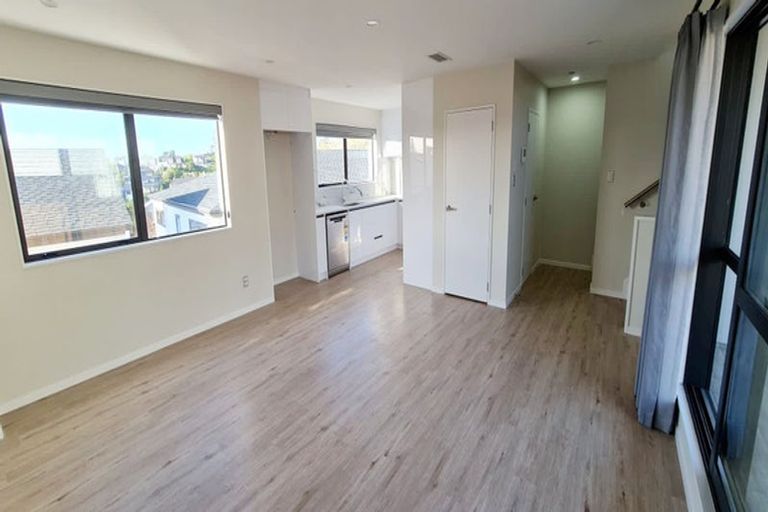 Photo of property in 46d Hart Road, Hauraki, Auckland, 0622