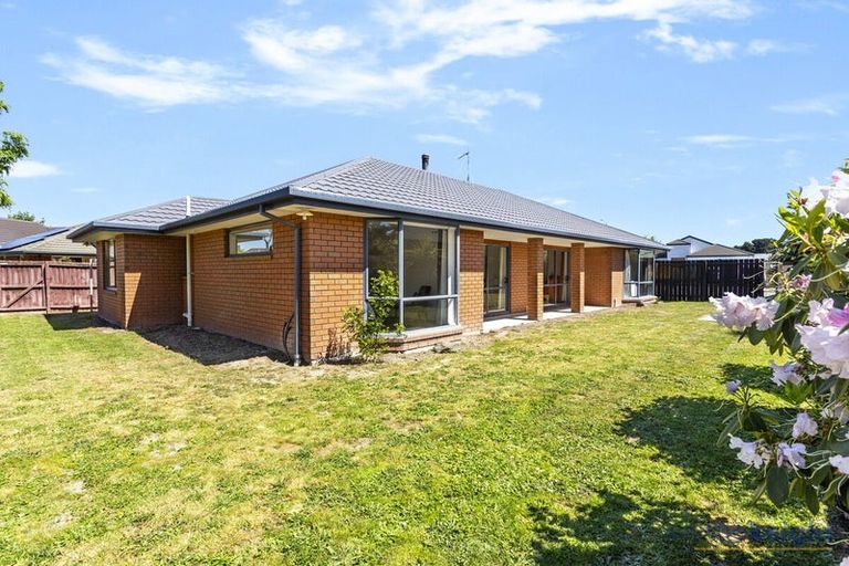 Photo of property in 35 Broadhaven Avenue, Parklands, Christchurch, 8083