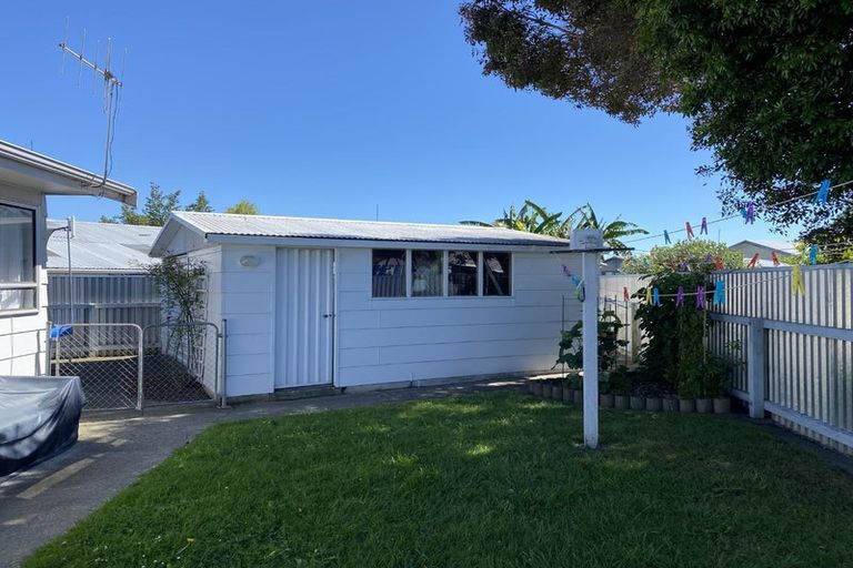 Photo of property in 14 Clement Place, Greenmeadows, Napier, 4112