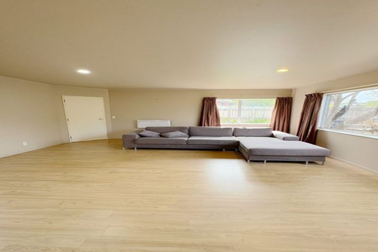 Photo of property in 1/6 Delamare Court, Sunnynook, Auckland, 0632