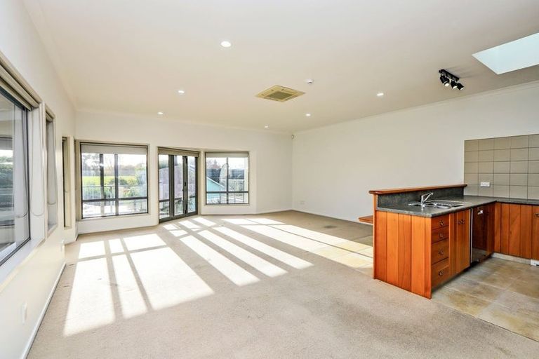 Photo of property in 1/19 Havelock Road, Havelock North, 4130