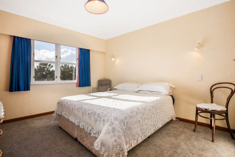 Photo of property in 48 Kiriwai Road, Paremata, Porirua, 5024