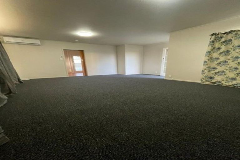 Photo of property in 1/37 Clevedon Road, Papakura, 2110