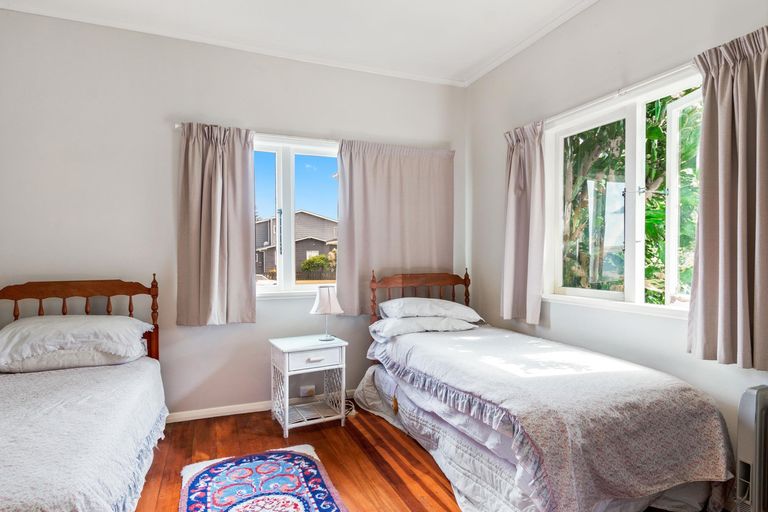 Photo of property in 27 Dillon Street, Waihi Beach, 3611