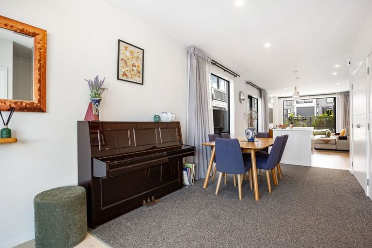 Photo of property in 11 Tokitoki Way, Kenepuru, Porirua, 5022