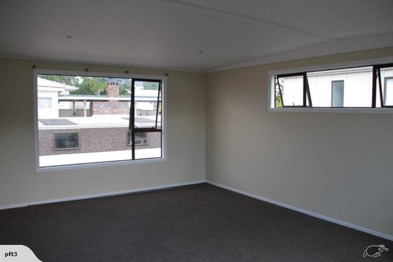 Photo of property in 4112 Great North Road, Glen Eden, Auckland, 0602