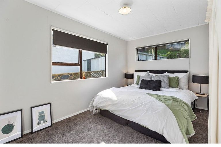 Photo of property in 43 Mercury Way, Whitby, Porirua, 5024