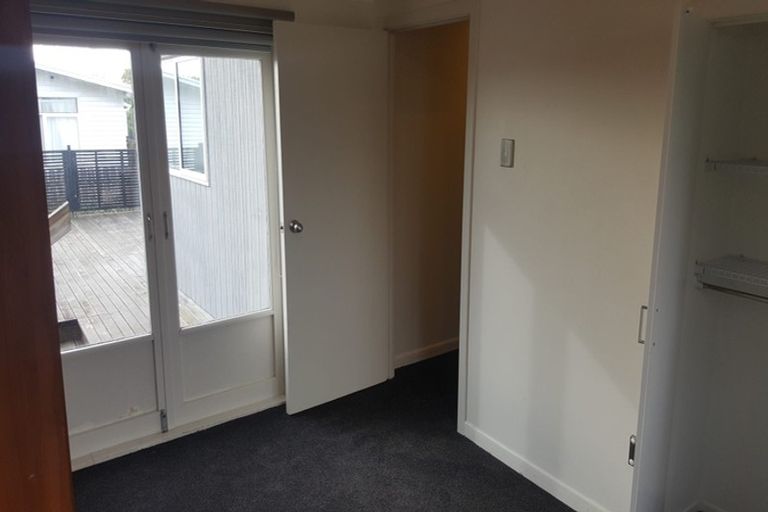 Photo of property in 163 Beach Haven Road, Beach Haven, Auckland, 0626