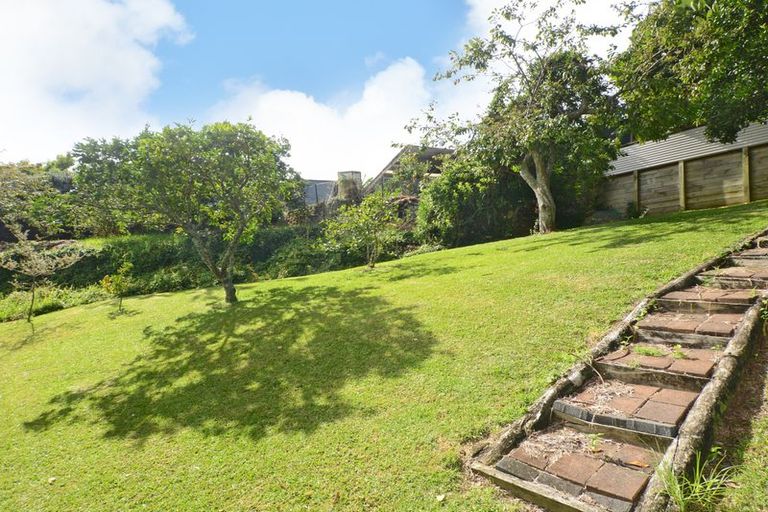 Photo of property in 14 Raumati Terrace, Khandallah, Wellington, 6035