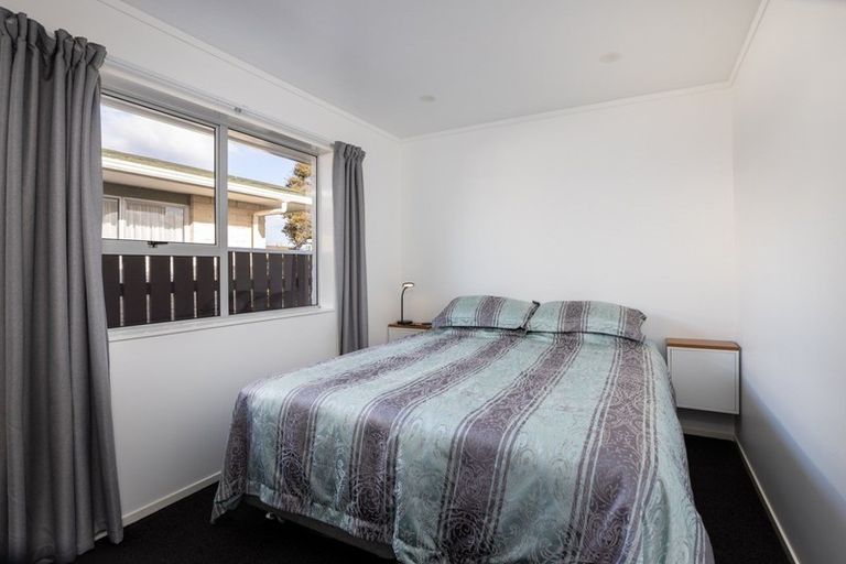 Photo of property in 1/7 Brierley Place, Marfell, New Plymouth, 4310