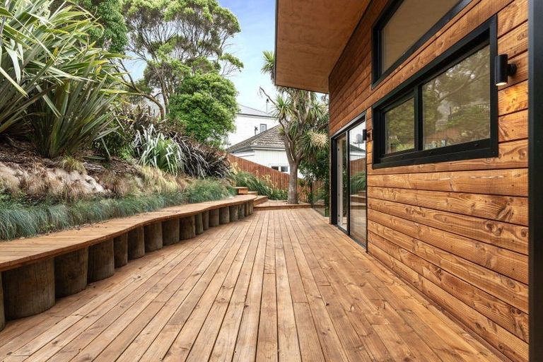 Photo of property in 43 Jacksons Road, Lyttelton, 8082