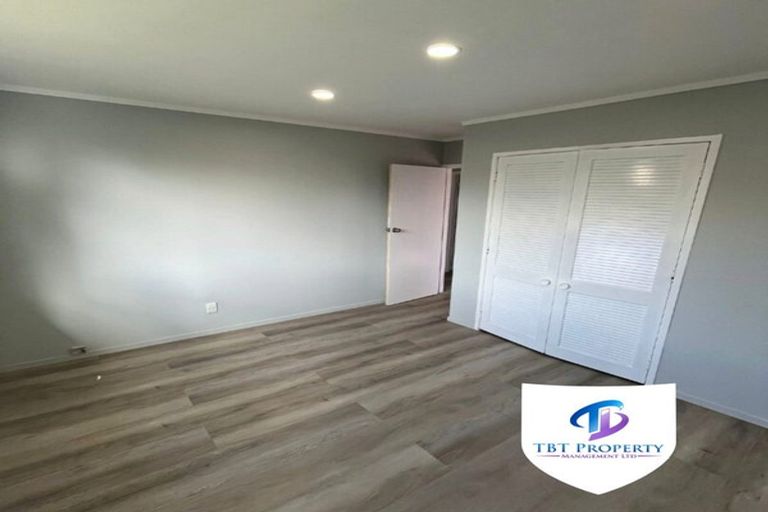 Photo of property in 7 Moncrieff Avenue, Clendon Park, Auckland, 2103