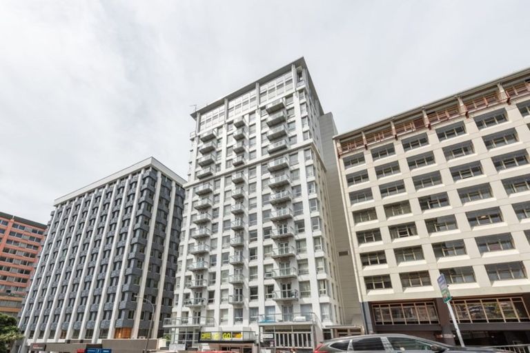 Photo of property in Terrace Heights Apartments, 2c/163 The Terrace, Wellington Central, Wellington, 6011