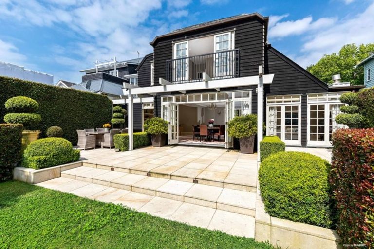 Photo of property in 4 Burwood Crescent, Remuera, Auckland, 1050